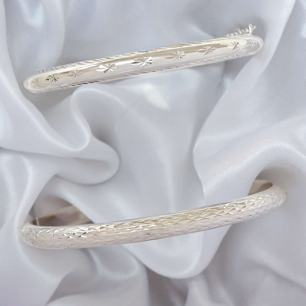 Sterling Silver Diamond Cut 5mm D Shaped Hinged Solid Bangles