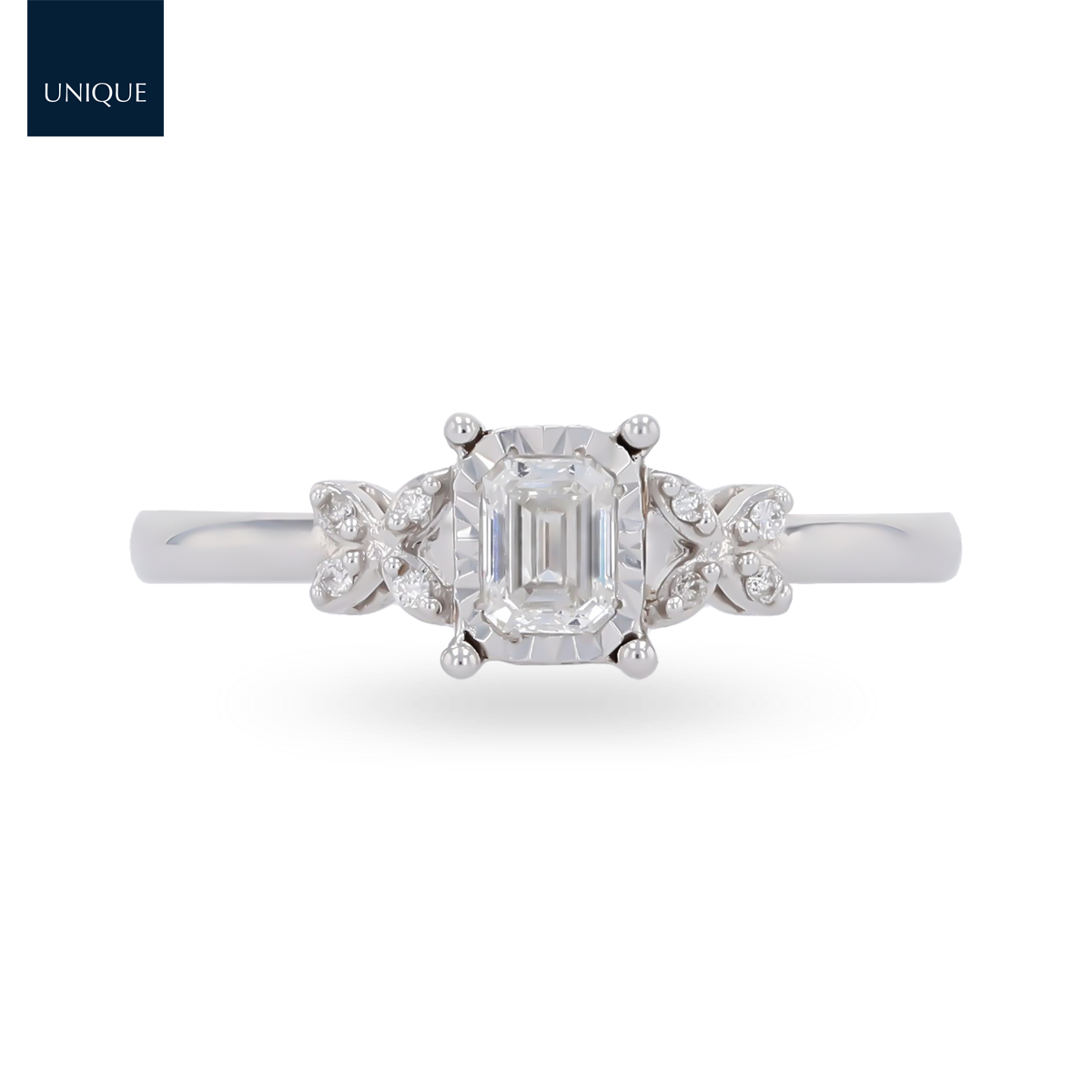 18ct White Gold Emerald Cut Diamond Illusion Set Ring