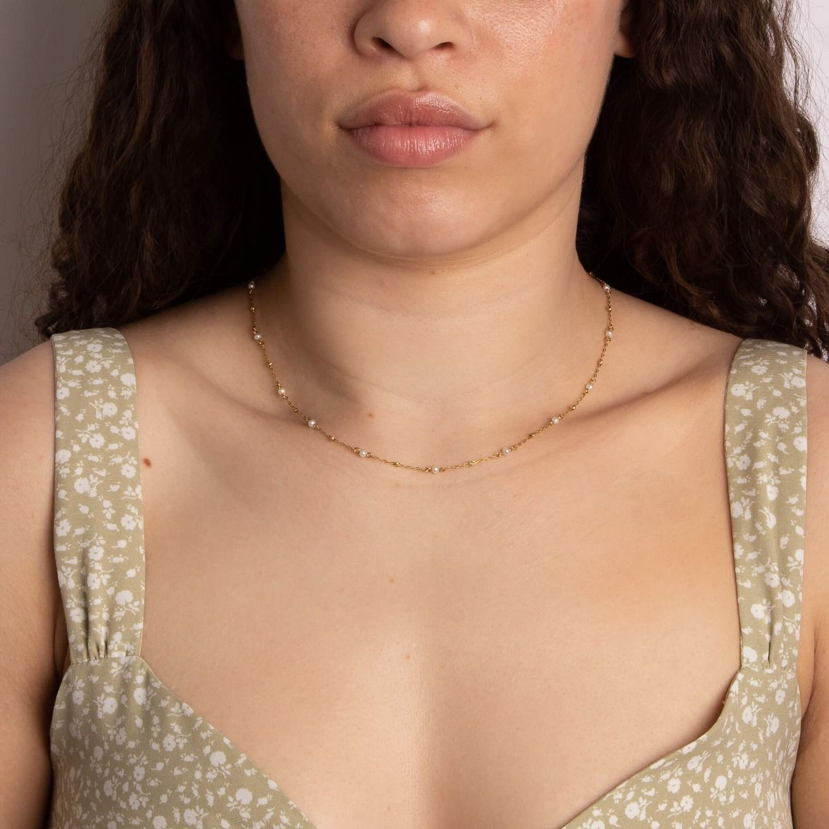 Model wears 9ct Yellow Gold Freshwater Pearl Trace Link Station Necklace
