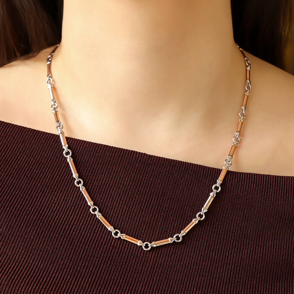 Model wears 9ct Three Colour Gold Elongated Bar & Round Link Necklace