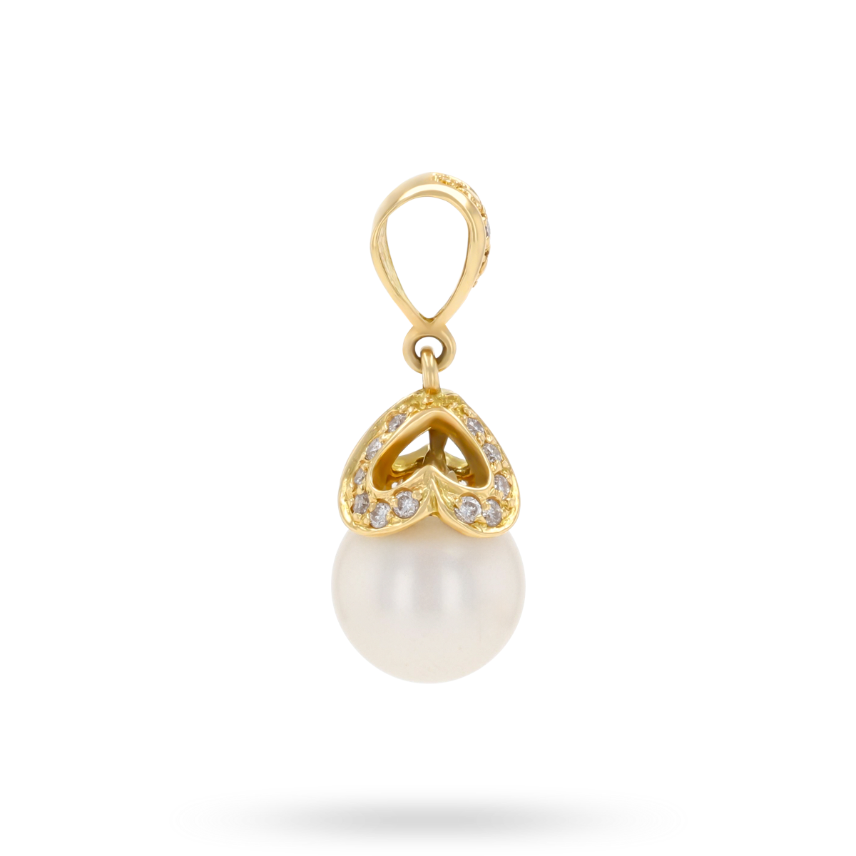 18ct Yellow Gold Cultured Freshwater Pearl & Diamond Set Hearts Pendant with Chain