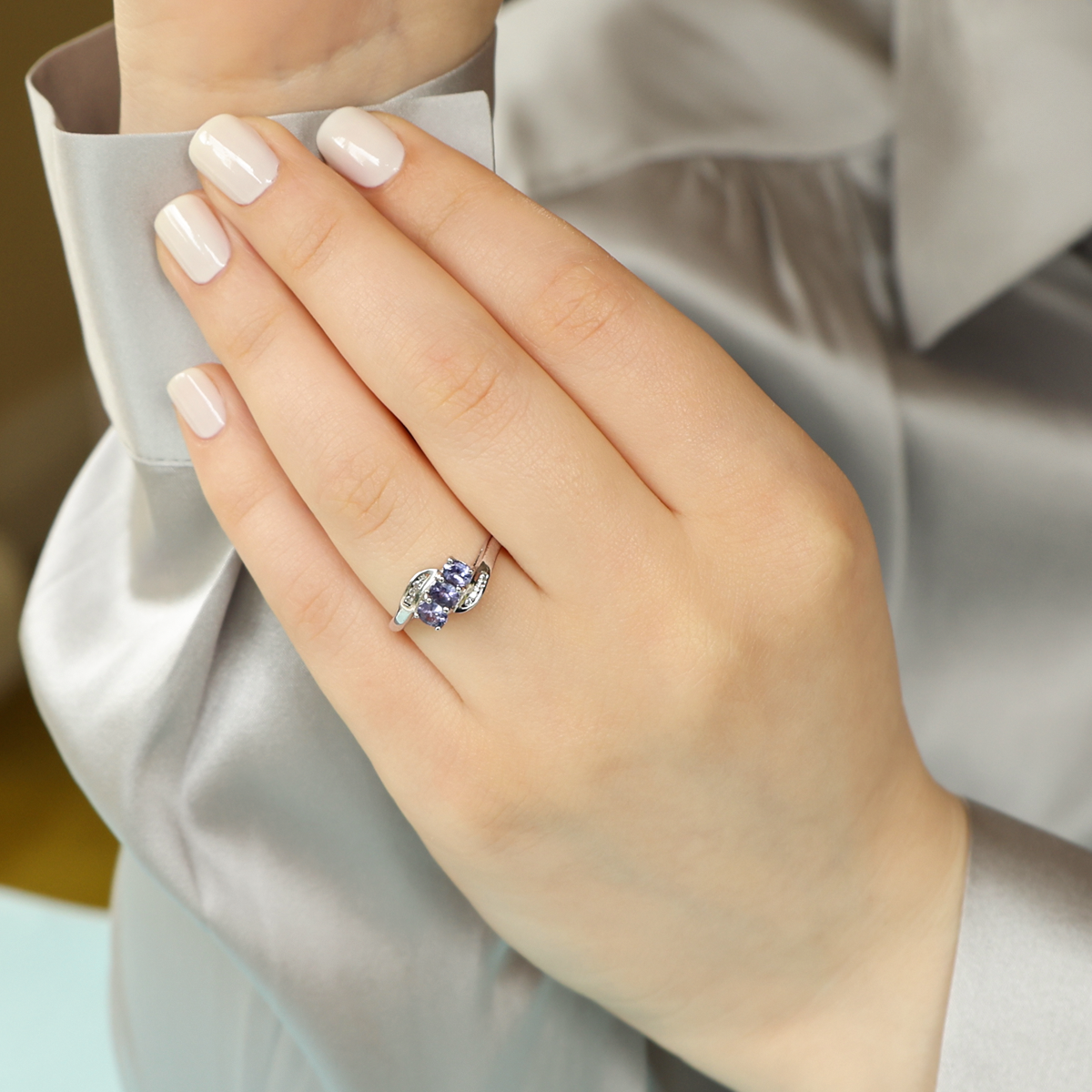 9ct White Gold Tanzanite & Diamond Twist Ring