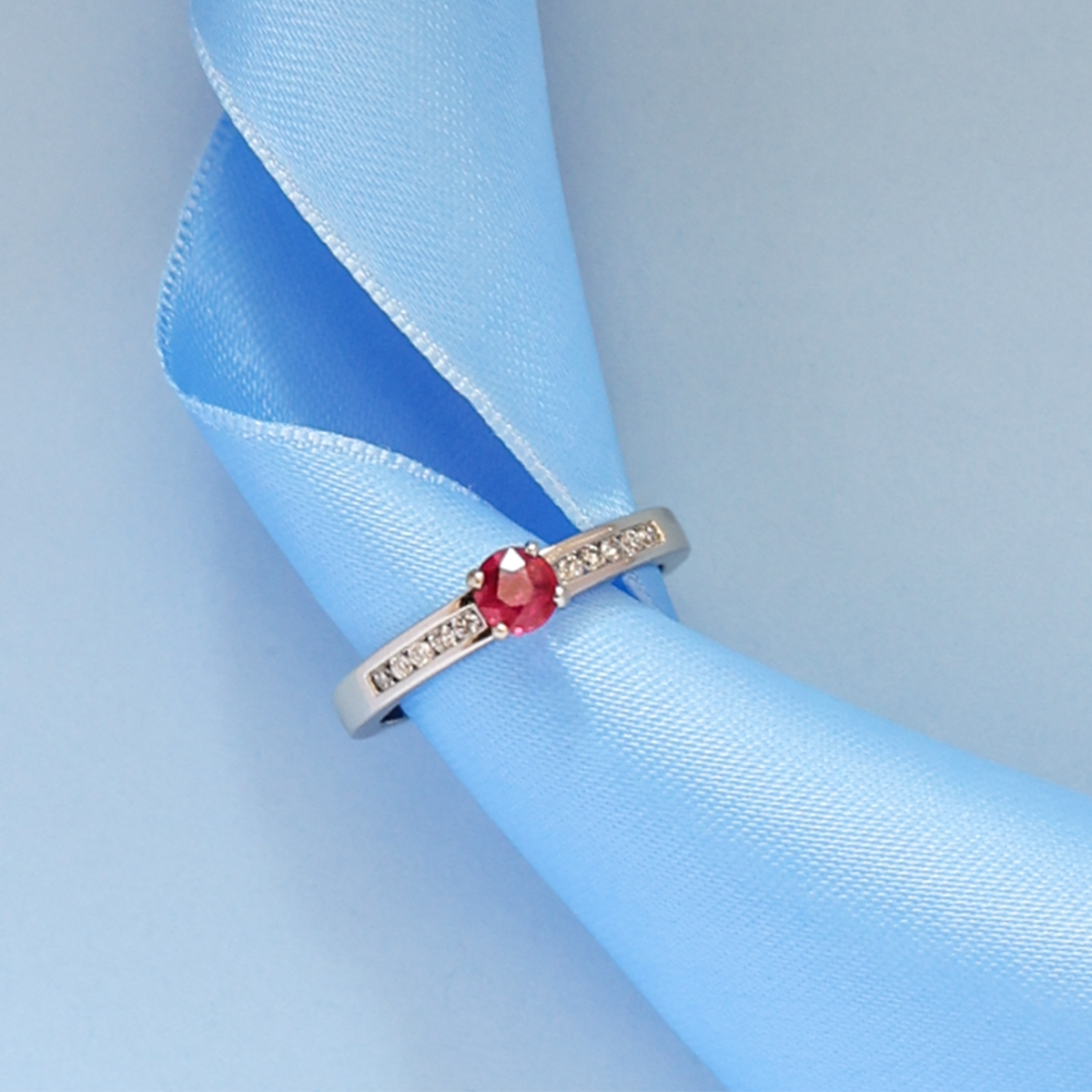 18ct White Gold Ruby & Diamond Channel Set Shoulders Solitaire Ring