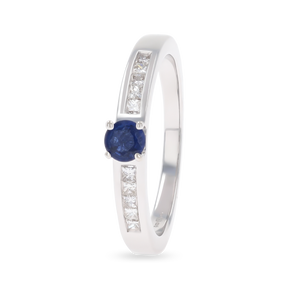 18ct White Gold Sapphire & Princess Cut Diamond Set Shoulders Solitaire Ring
