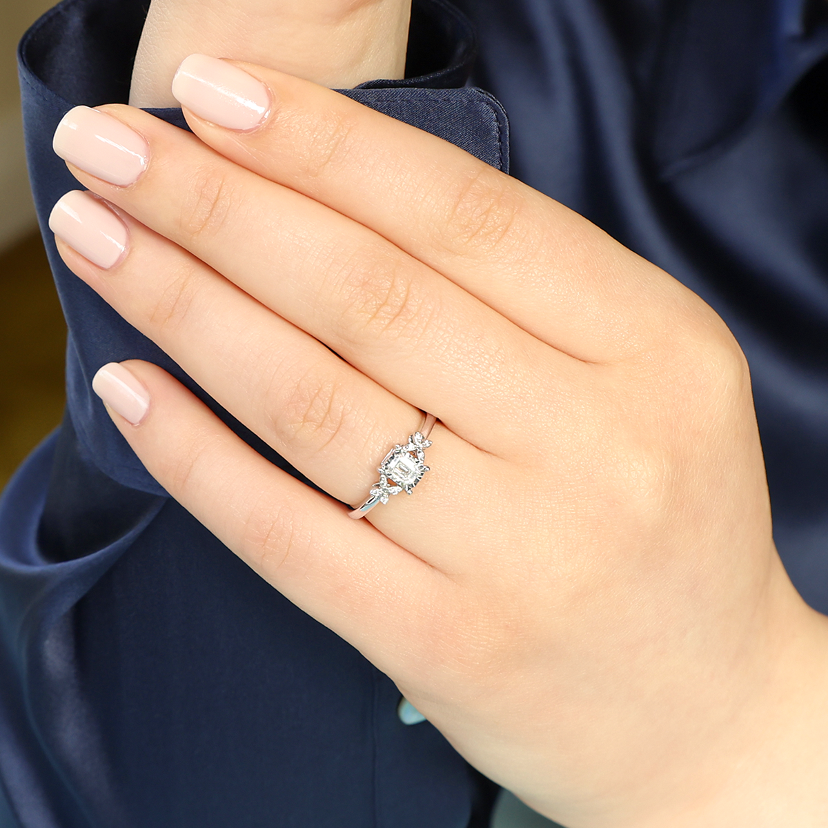 18ct White Gold Emerald Cut Diamond Illusion Set Ring