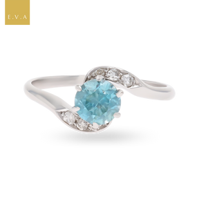 Un-hallmarked Platinum Blue Zircon & Diamond Twist Ring