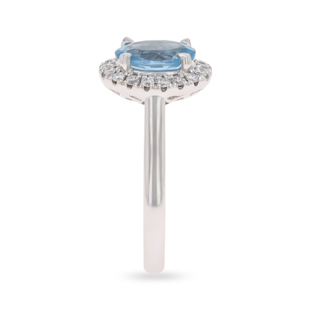 18ct White Gold Oval Shaped Aquamarine & Diamond Cluster Ring