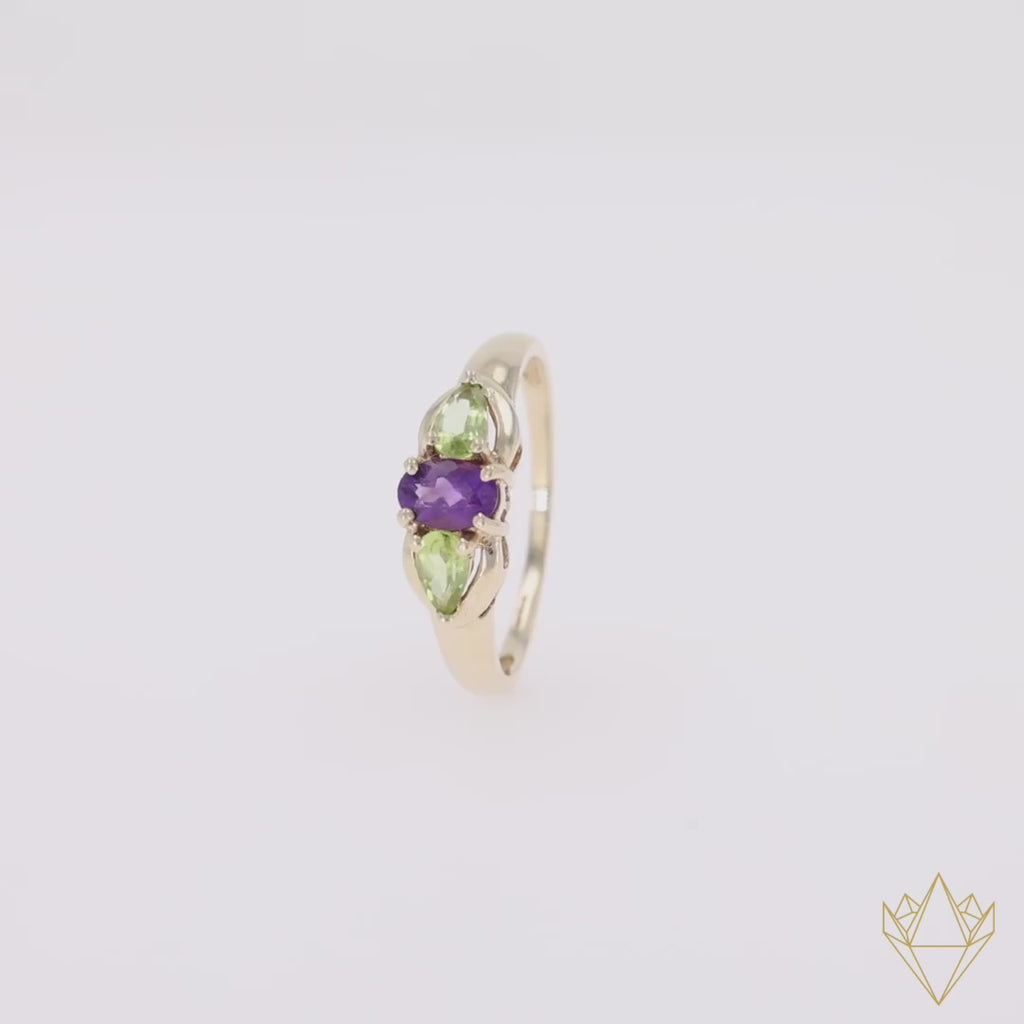 9ct Yellow Gold Amethyst & Peridot Trilogy Ring  - 360 Video