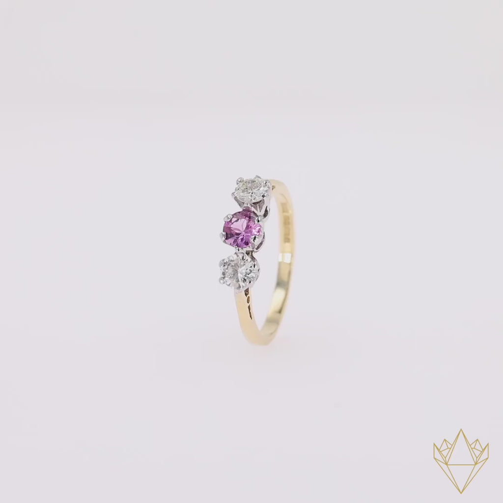 18ct Yellow Gold Pink Sapphire & Diamond Trilogy Ring - 360 Video