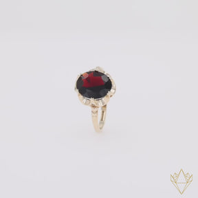 9ct Yellow Gold Oval Shaped Garnet Ribbon Solitaire Ring - 360 Video