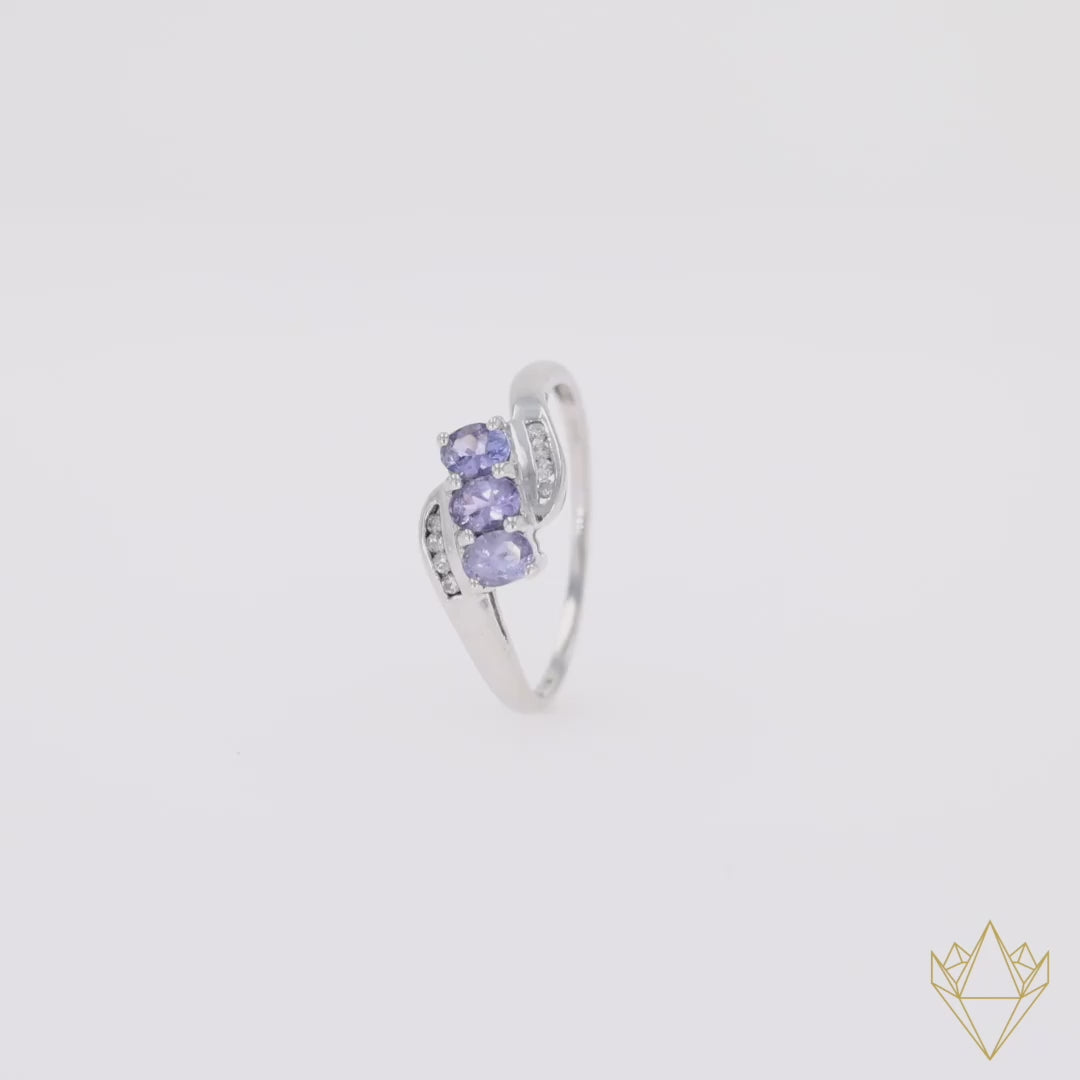 9ct White Gold Tanzanite & Diamond Twist Ring - 360 Video