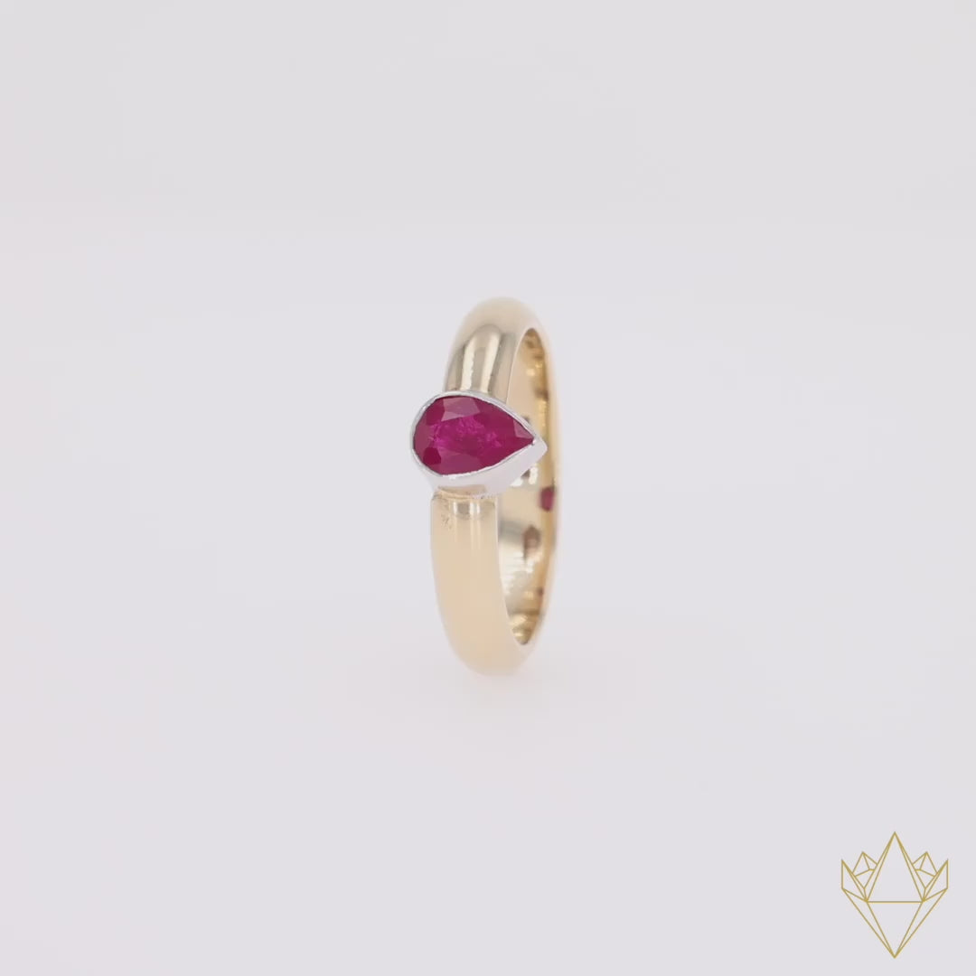 9ct Yellow & White Gold Ruby Bezel Set Solitaire Ring - 360 Video