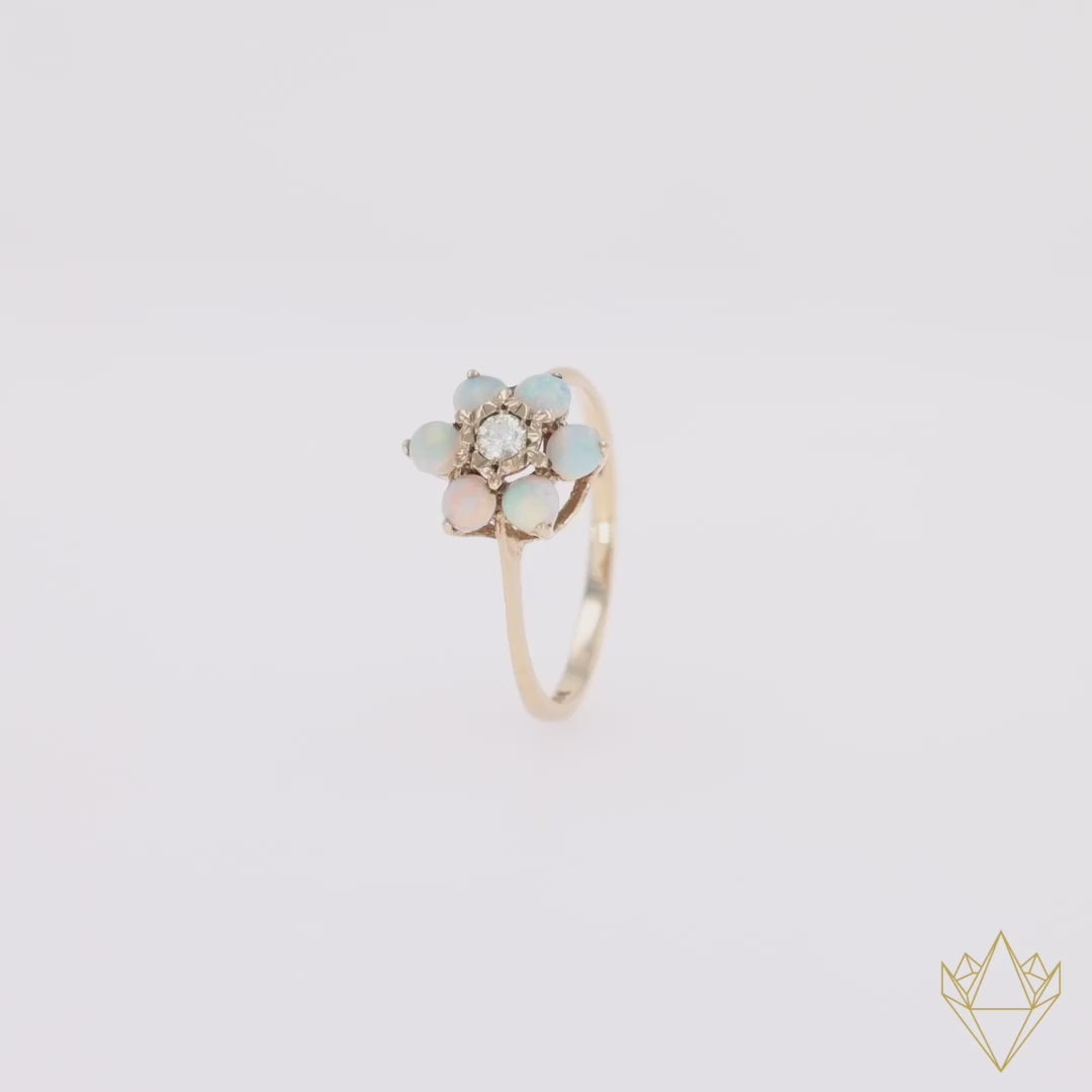 9ct Yellow Gold Opal & Diamond Flower Cluster Ring - 360 Video