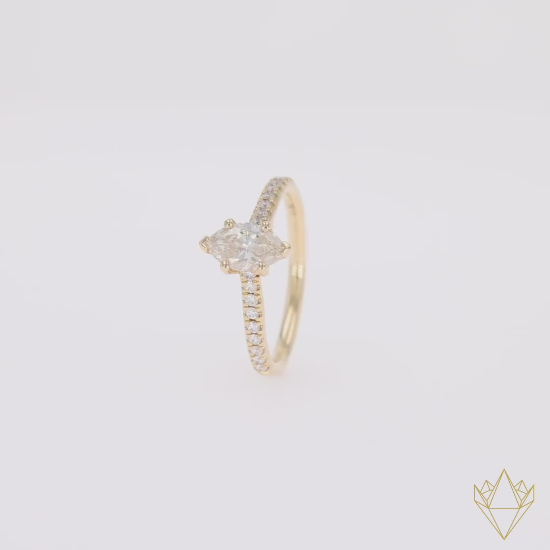 360 Video 18ct Yellow Gold Marquise Cut Diamond Solitaire & Shoulder 1.11ctw Ring