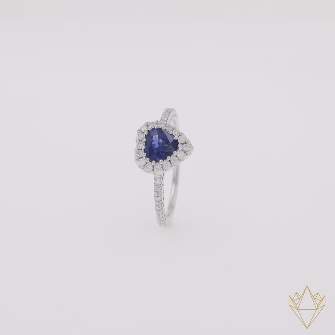 18ct White Gold Heart Shaped Sapphire & Diamond Halo Ring - 360 Video