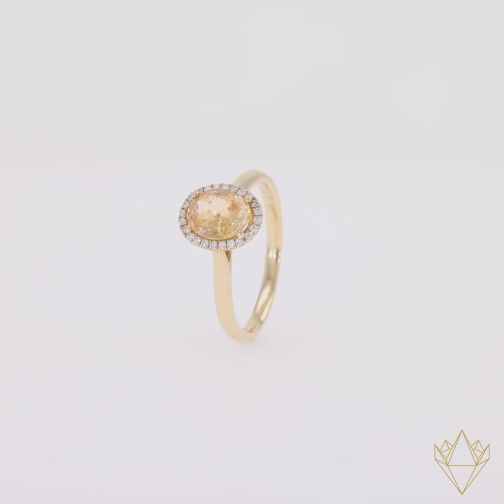 18ct Yellow Gold Oval Shaped Peach Sapphire & Diamond Cluster Ring - 360 Video