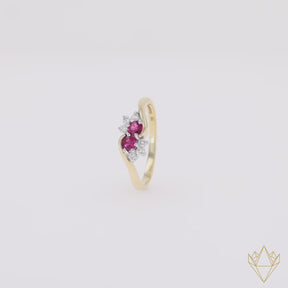 18ct Yellow Gold Ruby & Diamond Toi et Moi Cluster Ring - 360 Video