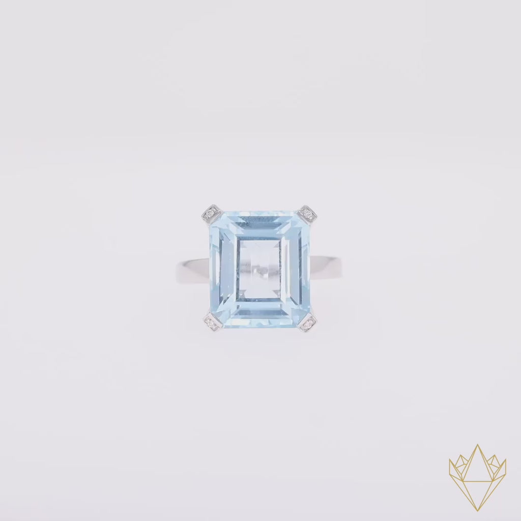 9ct White Gold Emerald Cut Blue Topaz & Diamond Cocktail Ring - 360 Video