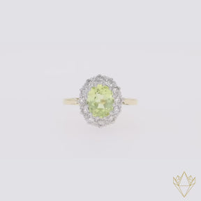 18ct Yellow Gold Oval Shaped Chrysoberyl & Diamond Cluster Ring - Video