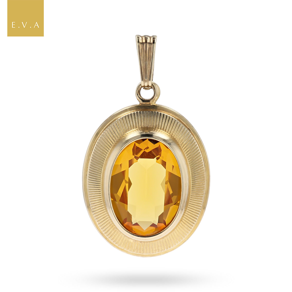 9ct Yellow Gold Oval Shaped Paste Pendant