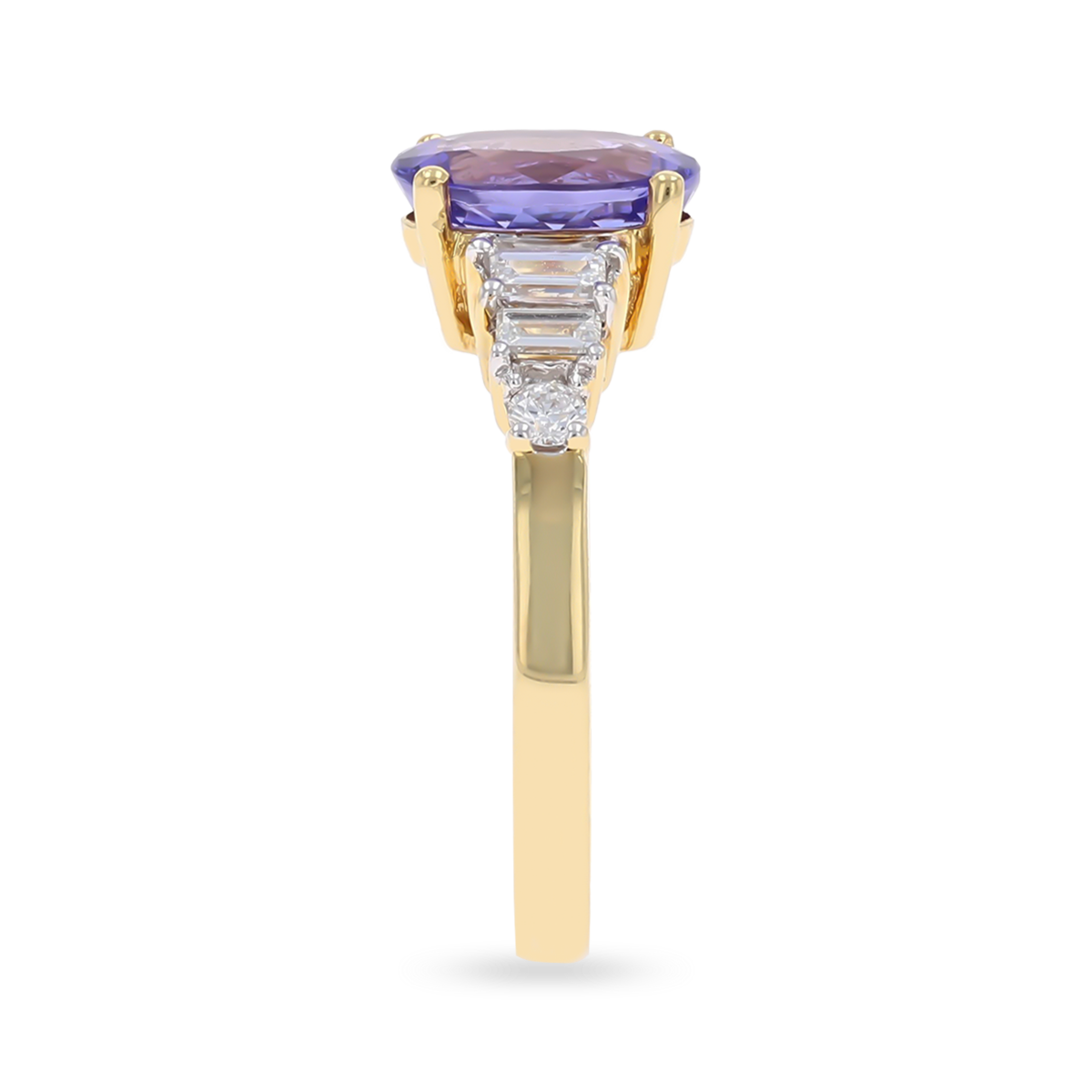 18ct Yellow Gold Oval Shaped Tanzanite & Diamond Set Shoulders Ring
