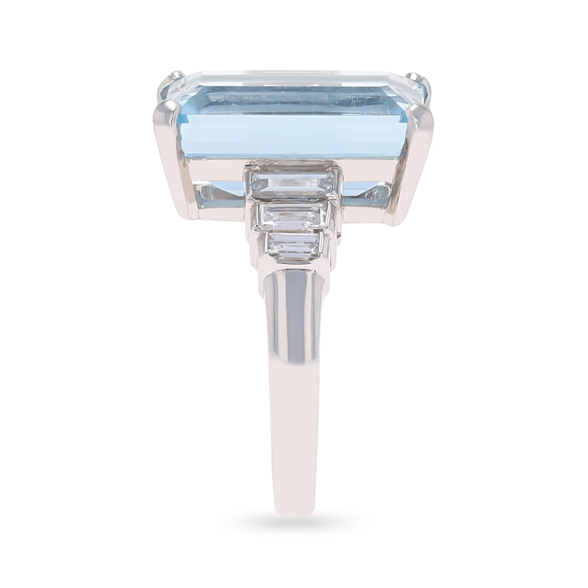18ct White Gold Aquamarine with Diamond Set Shoulders Cocktail Ring
