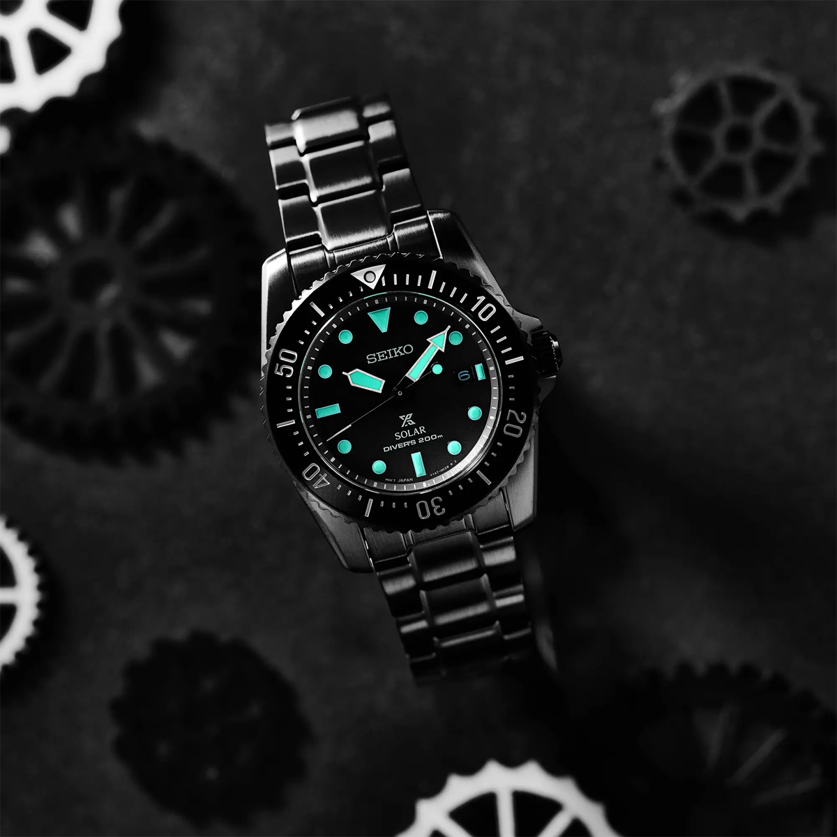 Diver discount solar watch