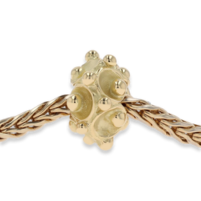 Trollbeads Exclusive 18ct Yellow Gold Water Lily Family on Bracelet